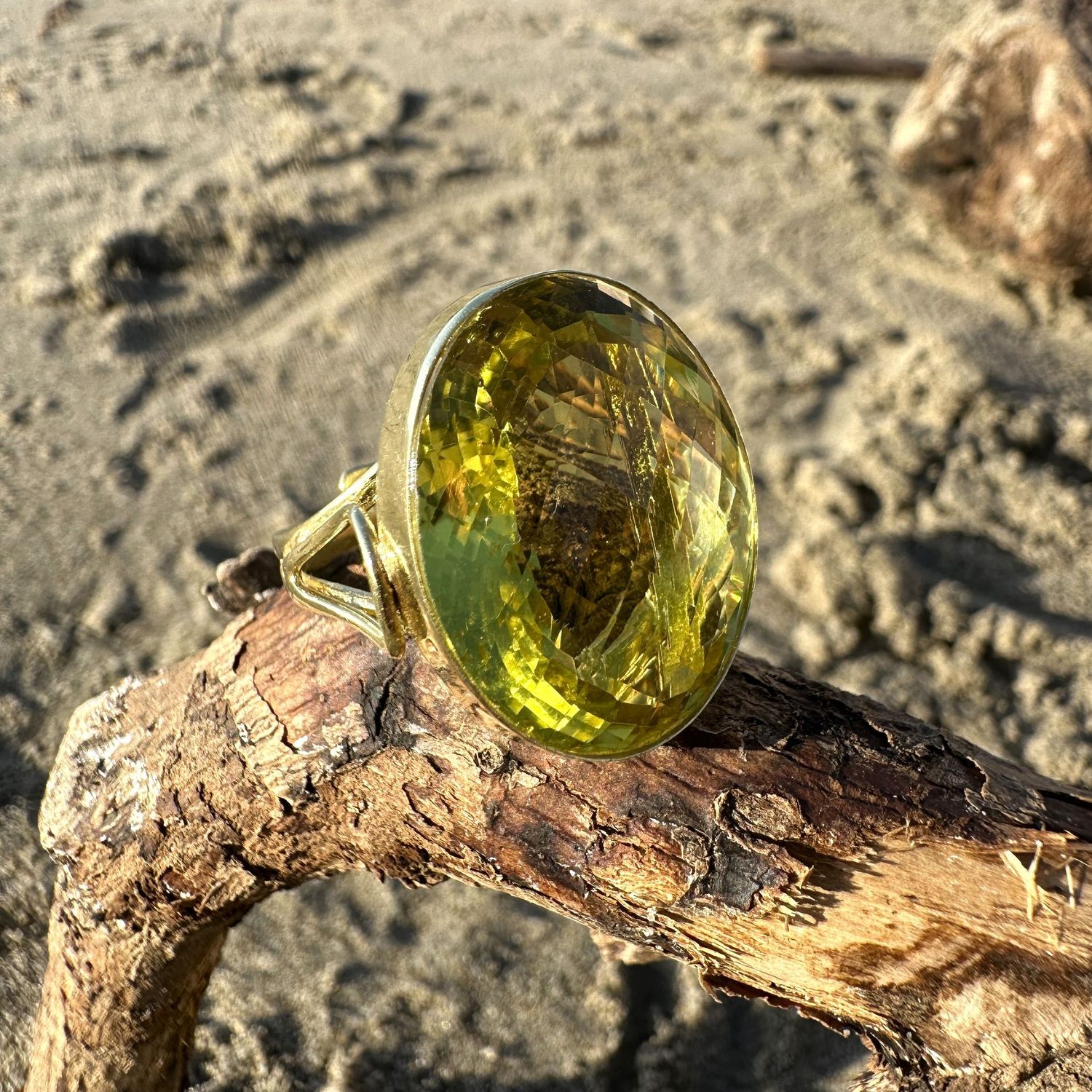 Anello in argento placcato oro con quarzo citrino briolè-Genny