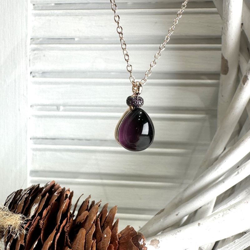 Collana in argento rosa e quarzo idrotermale cabochon a goccia viola-Lucos