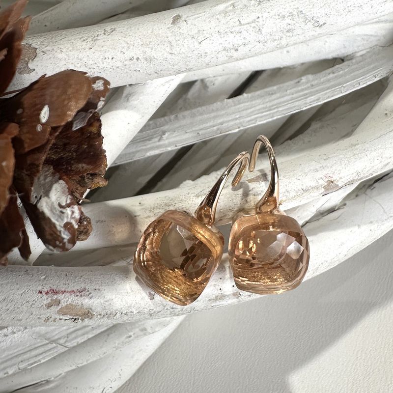 Orecchini monachella in argento con quarzo idrotermale tinta pesca-Lucos Orecchini monachella in argento con quarzo idrotermale tinta pesca-Lucos