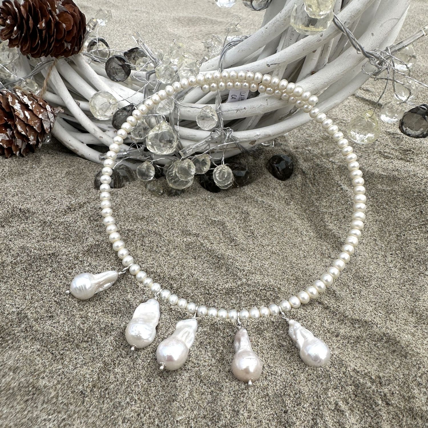 Collana girocollo rigida in perle d'acqua dolce e perle barocche-Carola