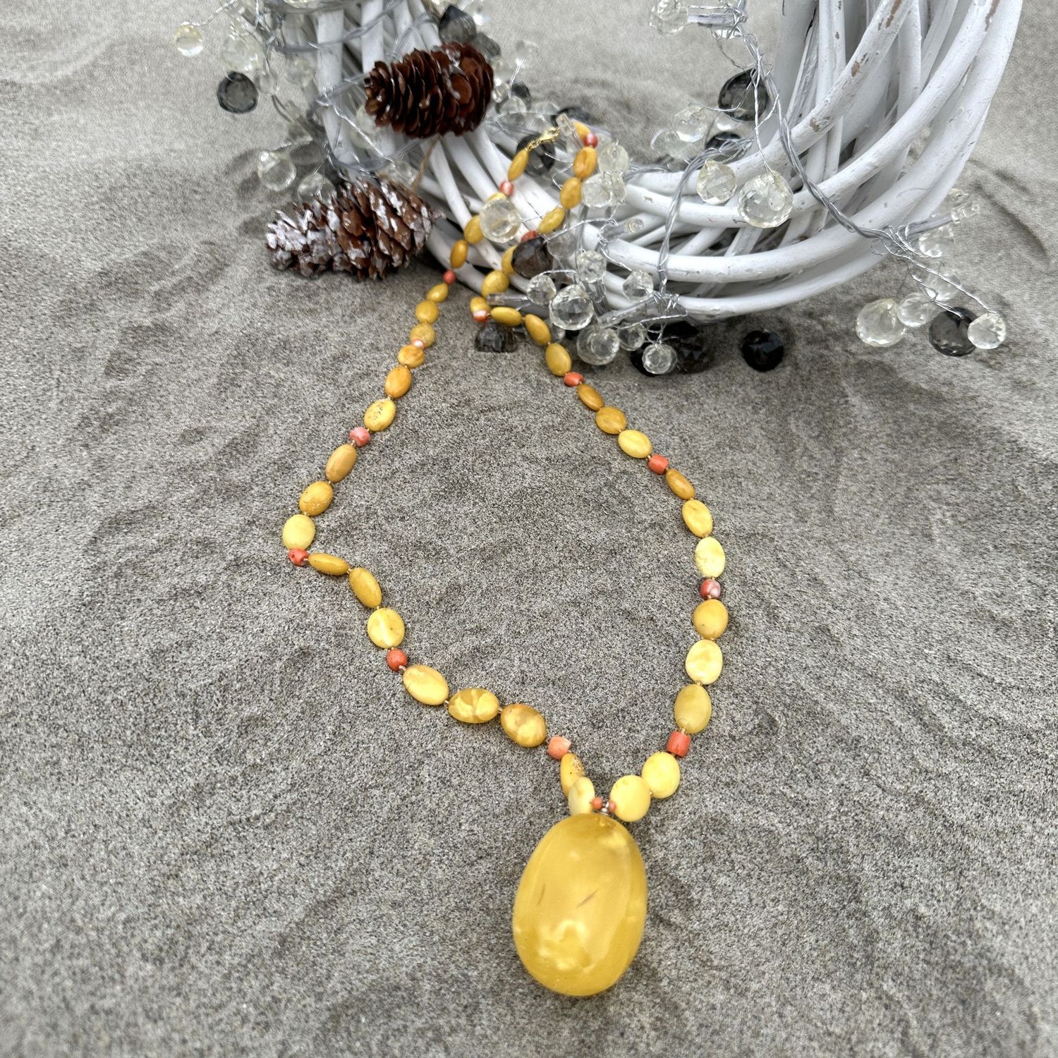 Collana in ambra e corallo -Carola