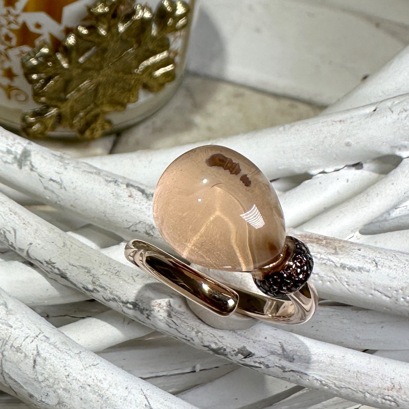 Anello 'palloncino' in argento rosa con quarzo idrotermale cabochon tinta pesca-Lucos