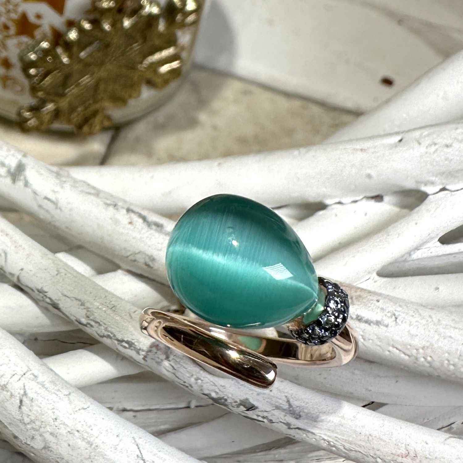 Anello 'palloncino' in argento rosa con quarzo idrotermale cabochon verde-Lucos