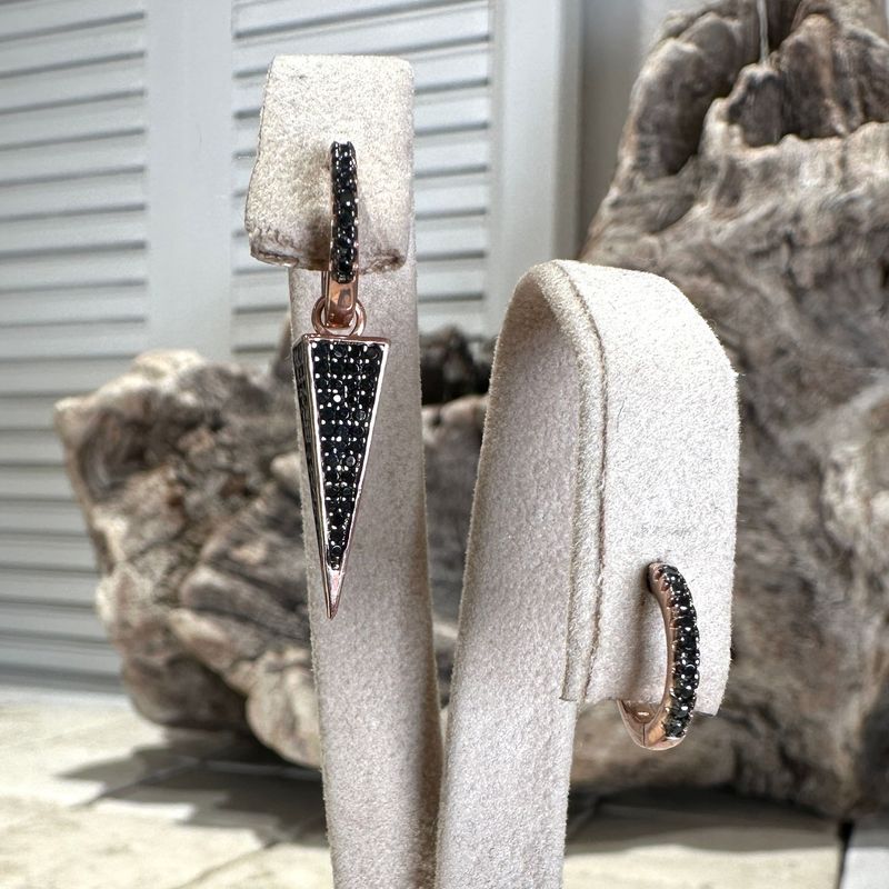 Orecchini in argento rosa con zirconi neri-Diadema