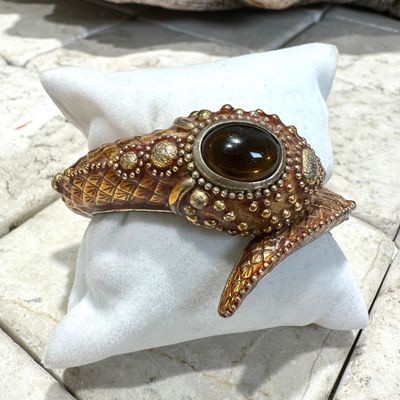 Bracciale rigido a forma di serpente in ottone smaltato dorato/bronzo con topazio cabocion