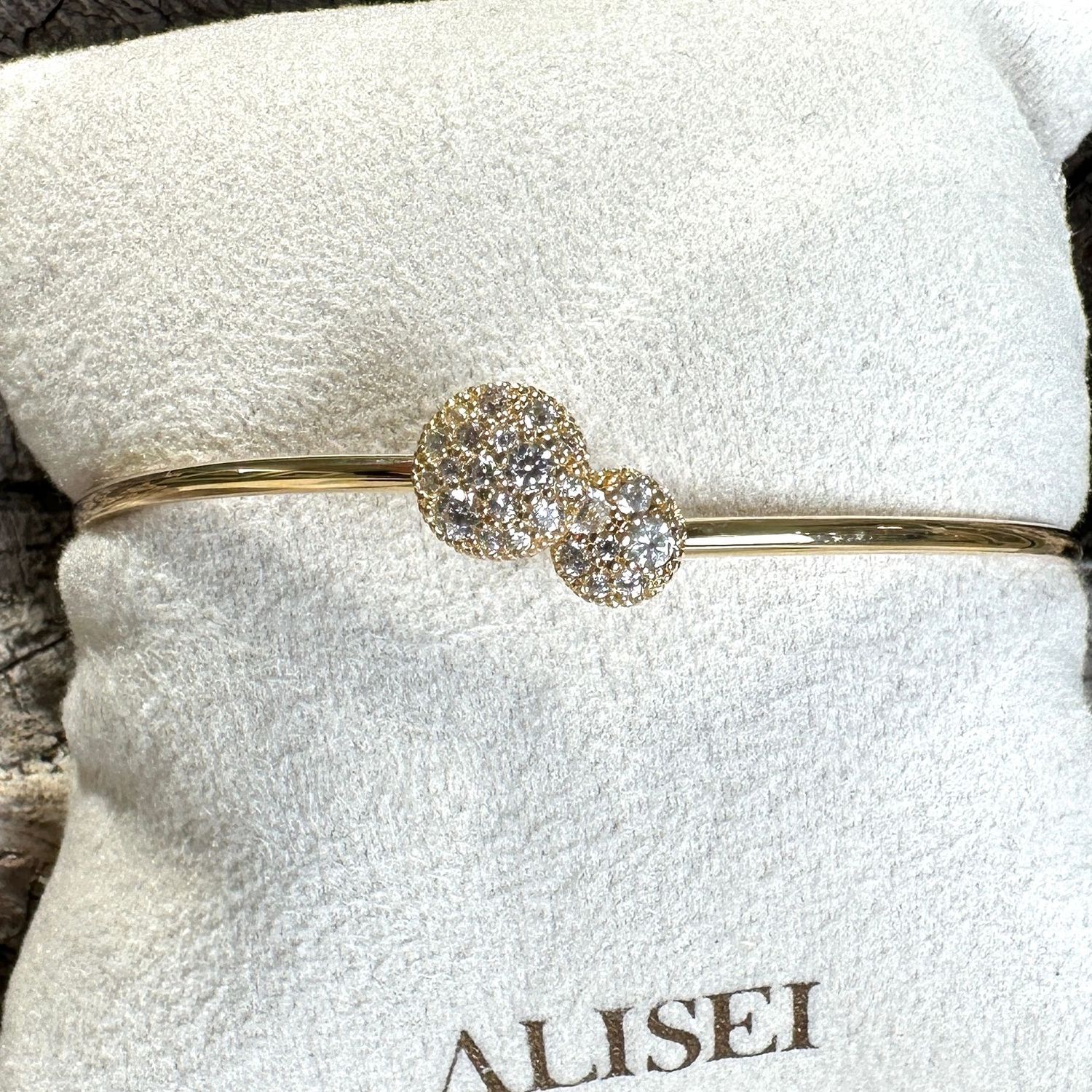 Bracciale filo rigido in argento dorato con tondi con pavè zirconi-Alisei