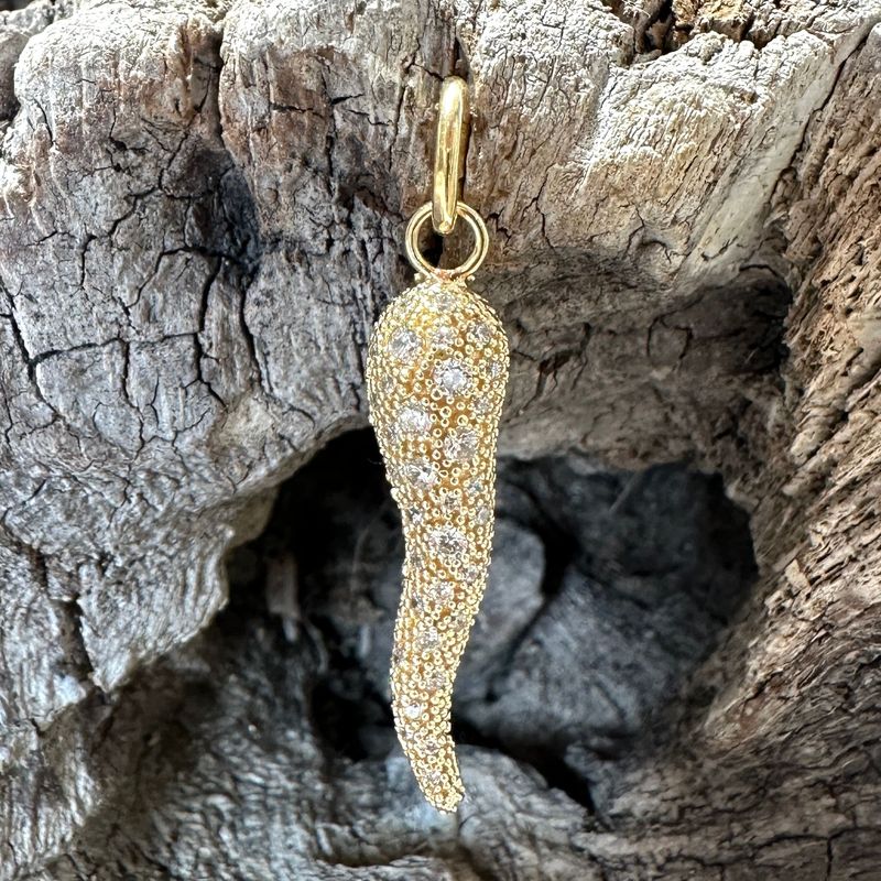 Ciondolo cornetto in argento dorato con pavè di zirconi-Alisei