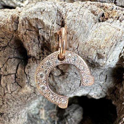 Ciondolo ferro di cavallo in argento rosa con pavè zirconi-Alisei