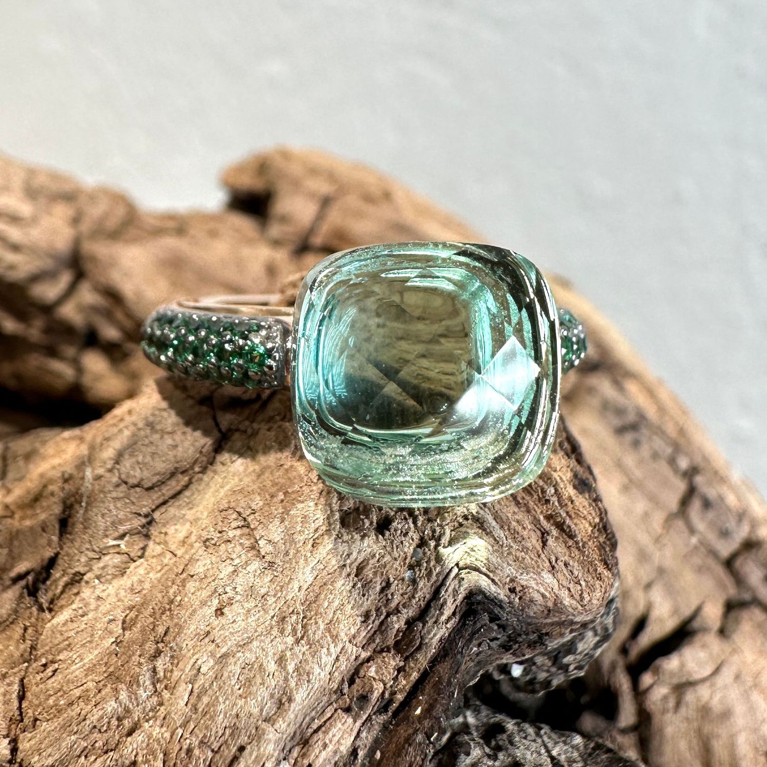 Anello in argento rosa con quarzo idrotermale verde acqua -Lucos Preziosi