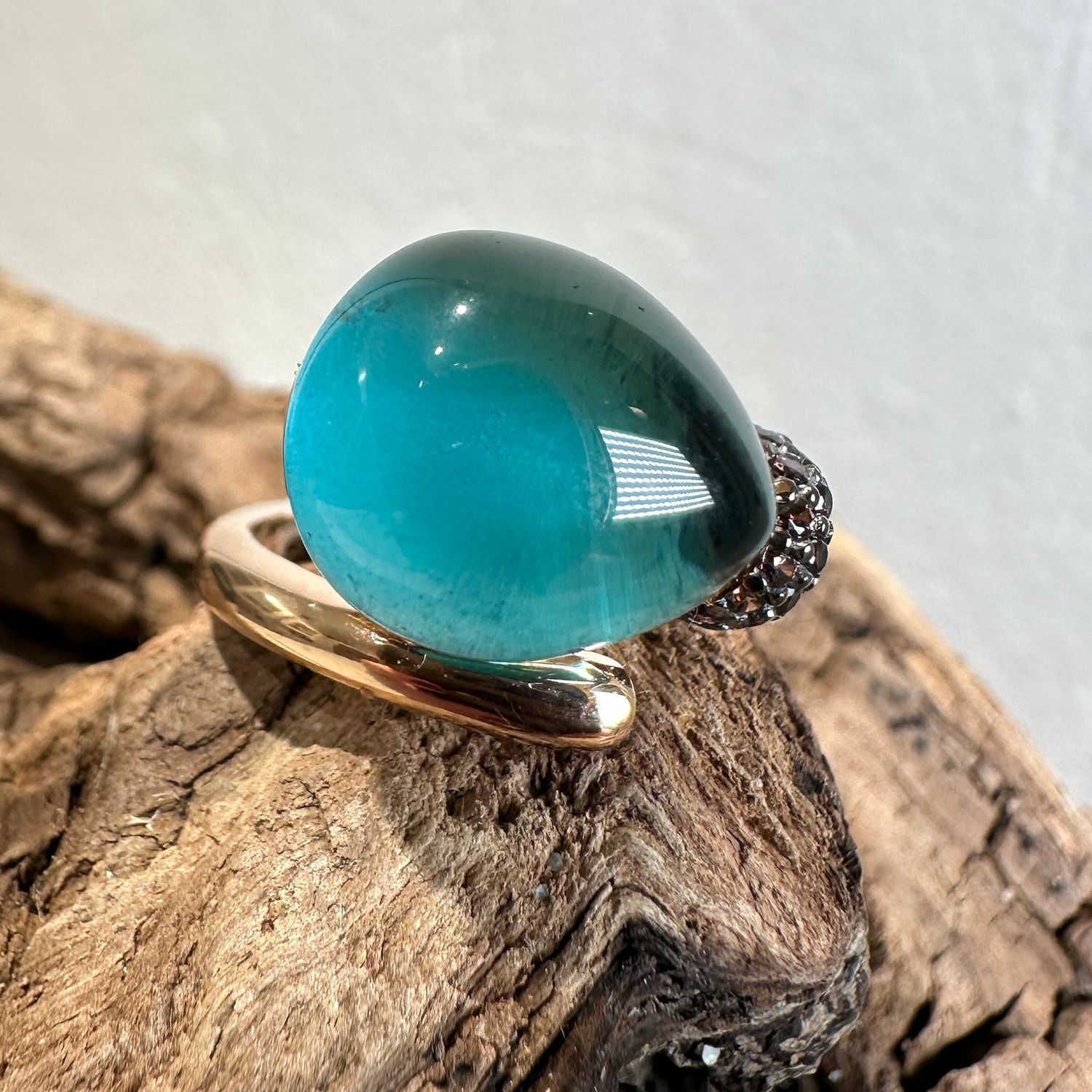 Anello in argento rosa con quarzo idrotermale goccia cabochon tinta ottanio-Lucos Preziosi