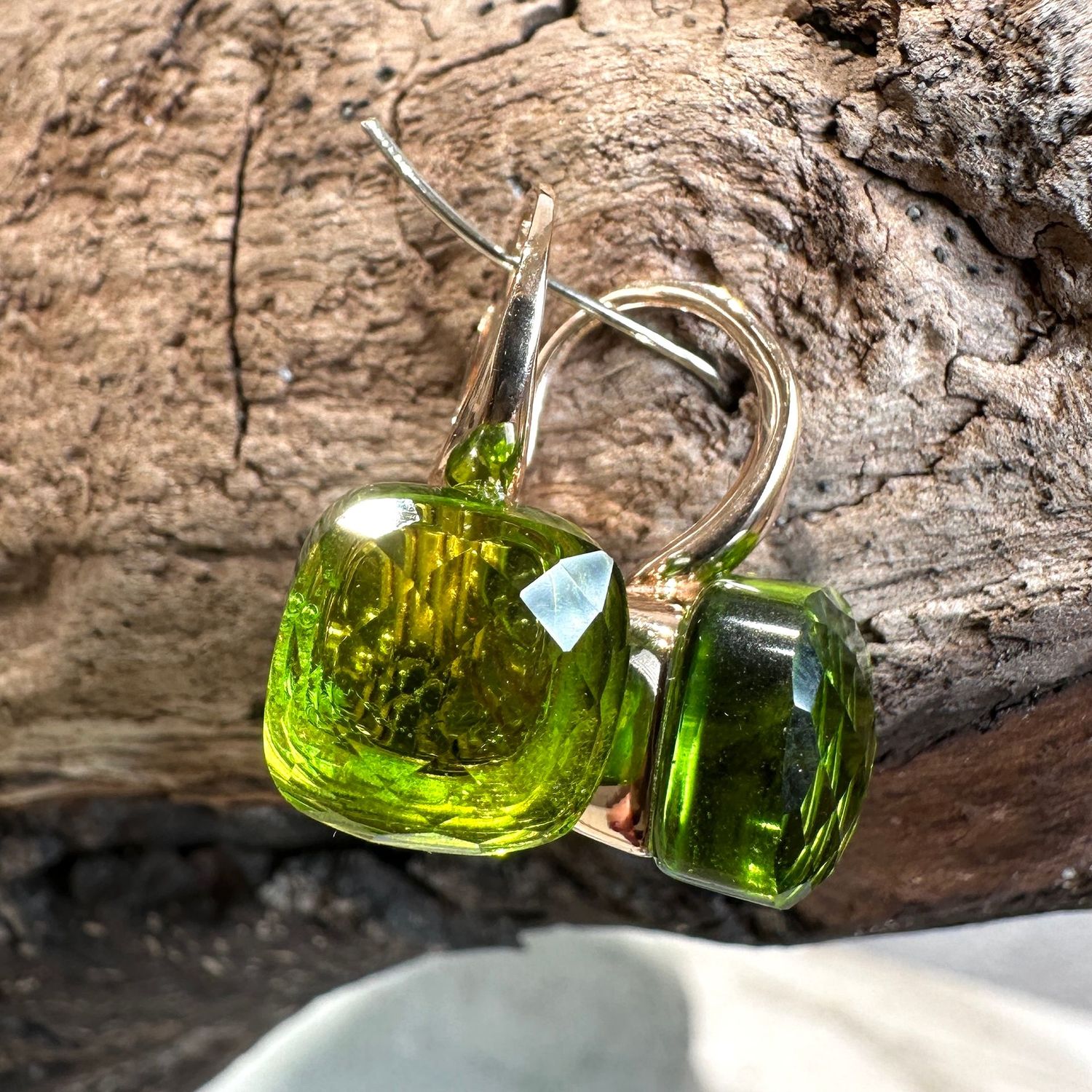 Orecchini monachella in argento rosa con quarzo idrotermale verde oliva-Lucos Preziosi