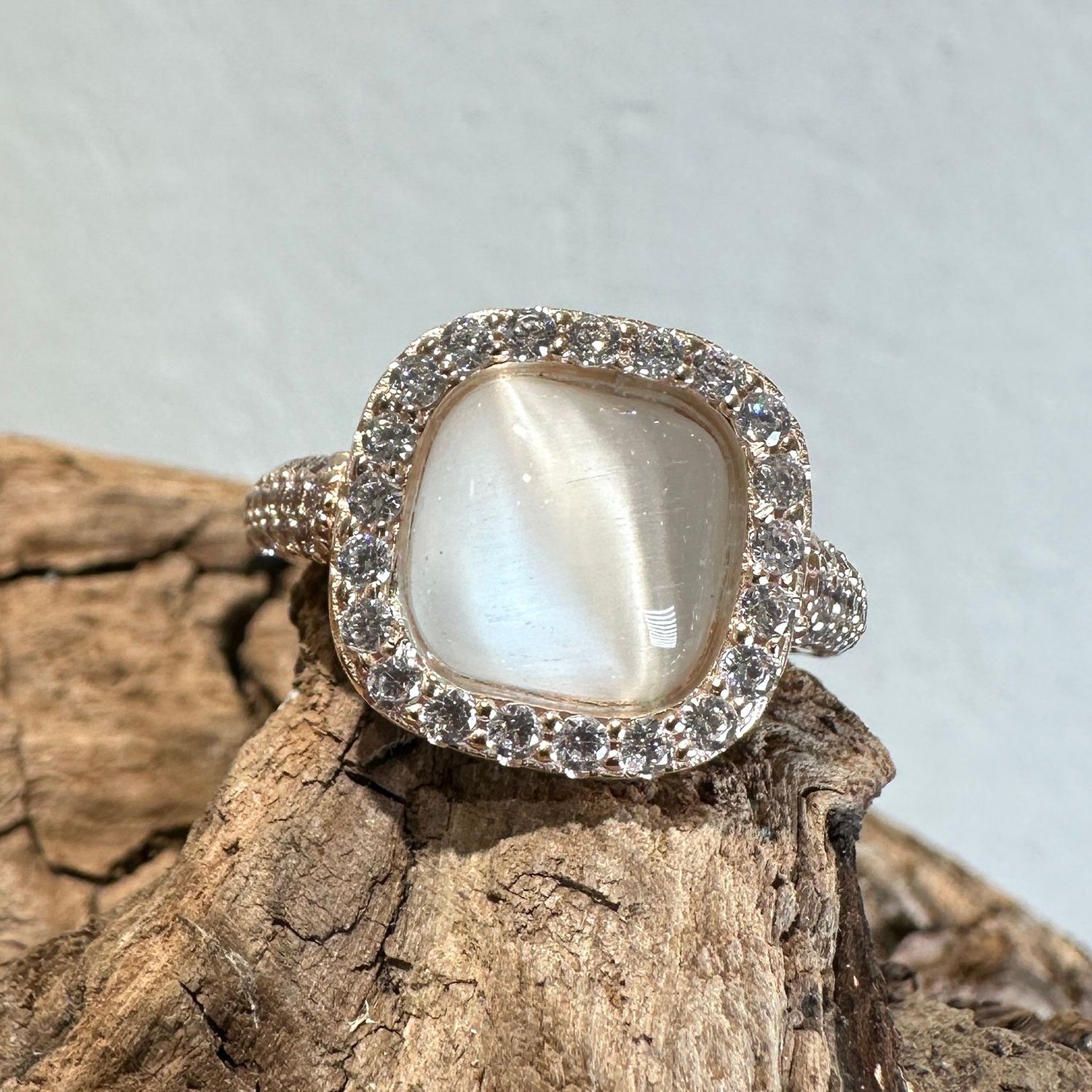 Anello in argento rosa con quarzo idrotermale crystal e zirconi bianchi-Lucos Preziosi