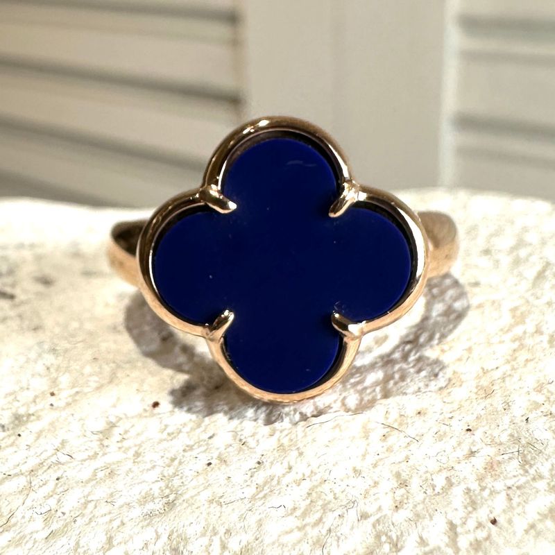 Anello in argento rosa con quadrifoglio in lapislazzuli-Lucos Preziosi Anello in argento rosa con quadrifoglio in lapislazzuli-Lucos Preziosi