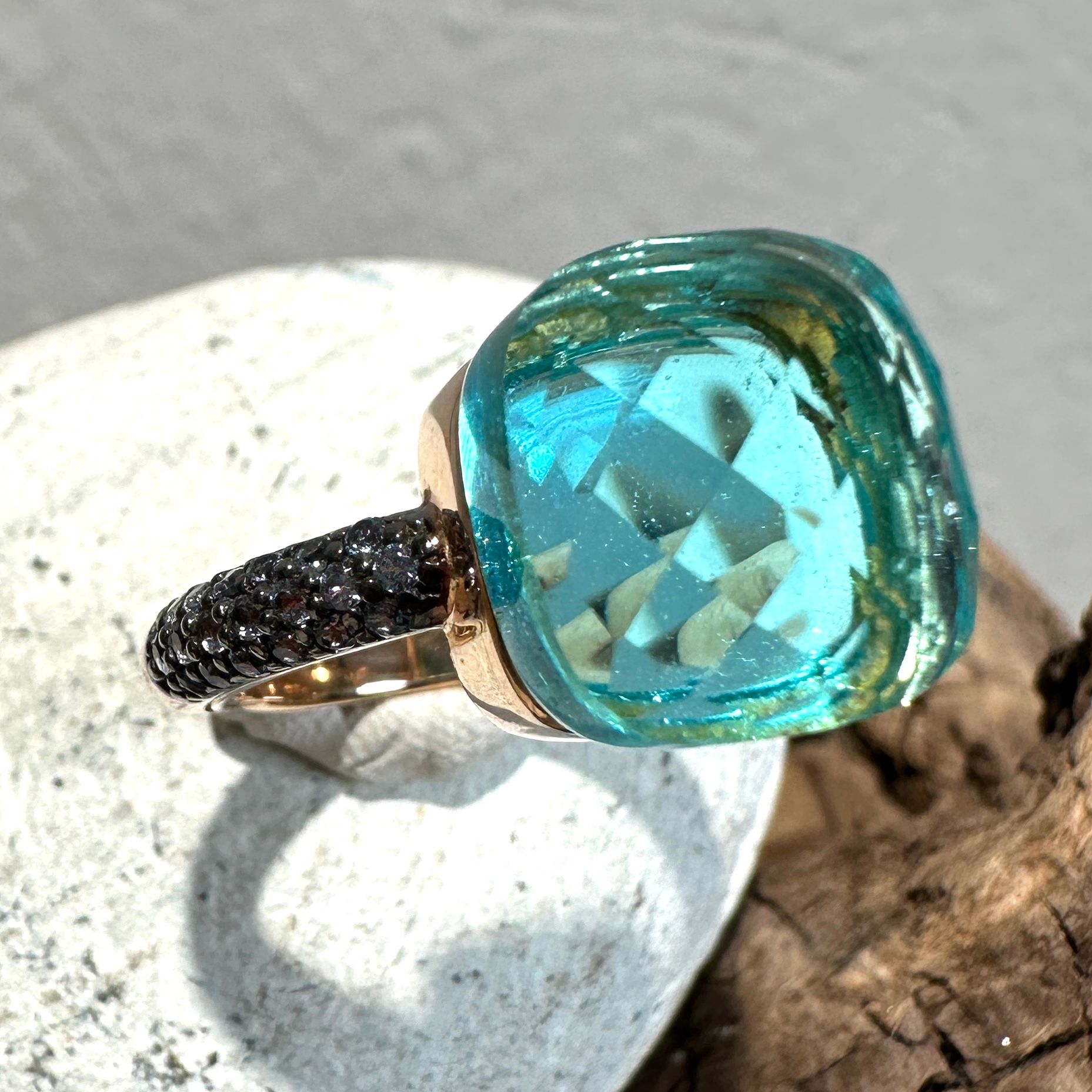 Anello in argento rosa con quarzo idrotermale azzurro e zirconi azzurri-Lucos Preziosi