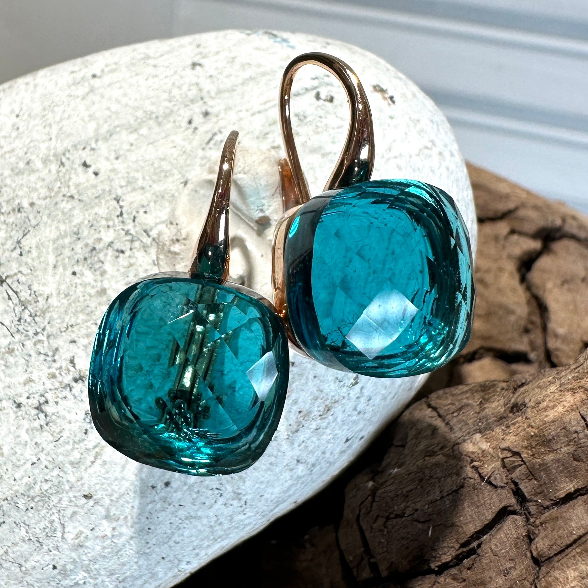 Orecchini monachella in argento rosa con quarzo idrotermale tinta ottanio-Lucos Preziosi