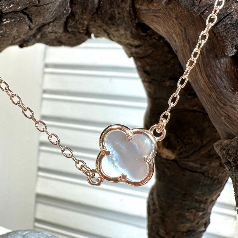 Collana in argento rosa con ciondolo in madreperla-Lucos Preziosi Collana in argento rosa con ciondolo in madreperla-Lucos Preziosi