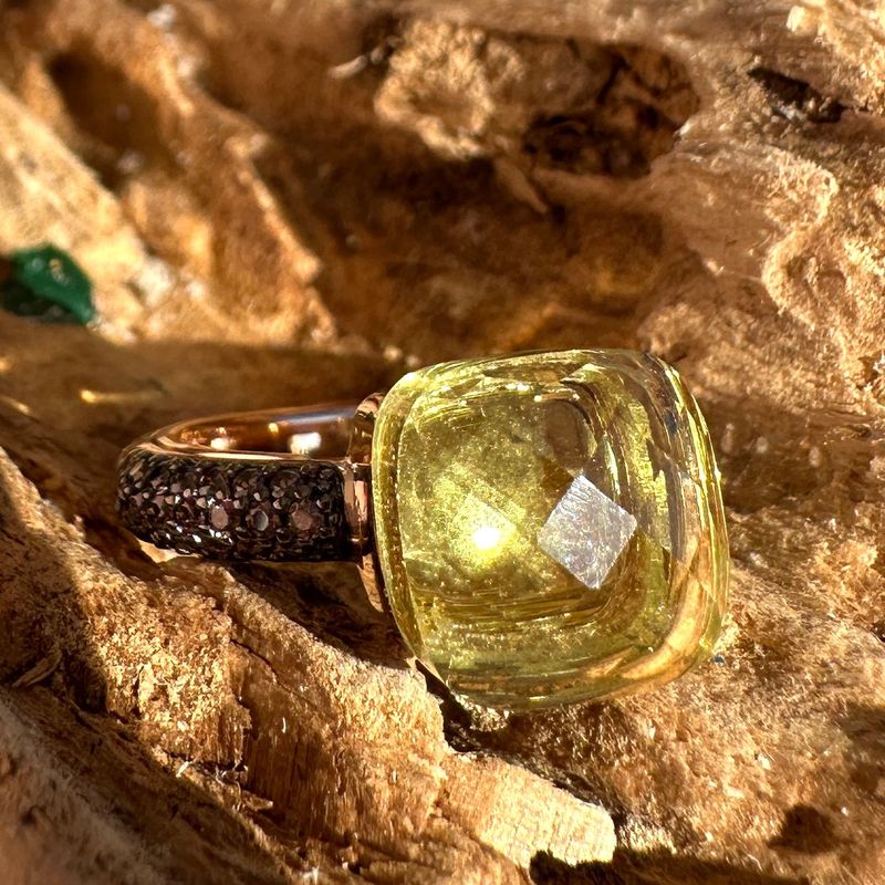 Anello in argento rosa con quarzo idrotermale verde acido e zirconi brown-Lucos Preziosi