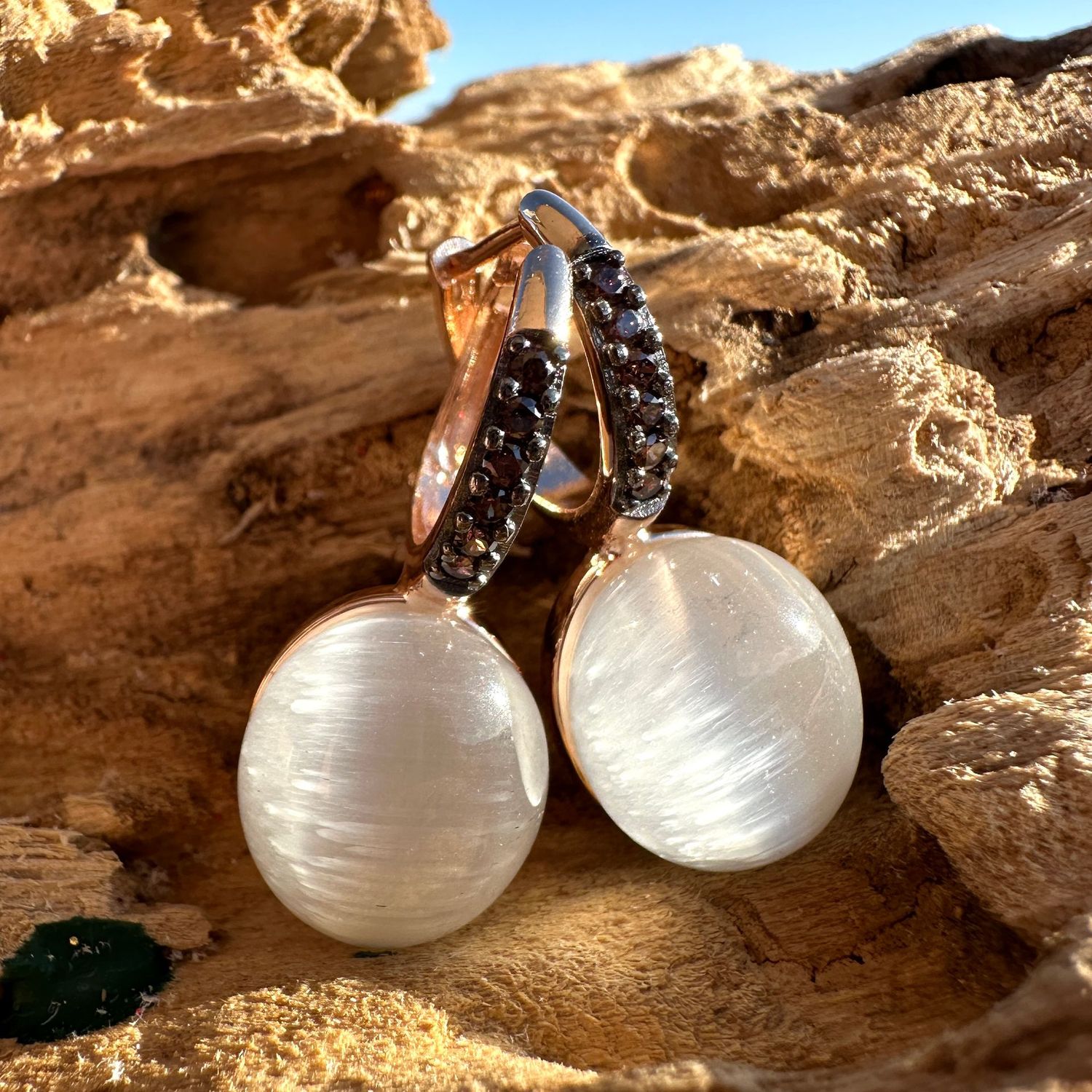 Orecchini in argento rosa con quarzo idrotermale cabochon crystal e zirconi brown-Lucos Preziosi