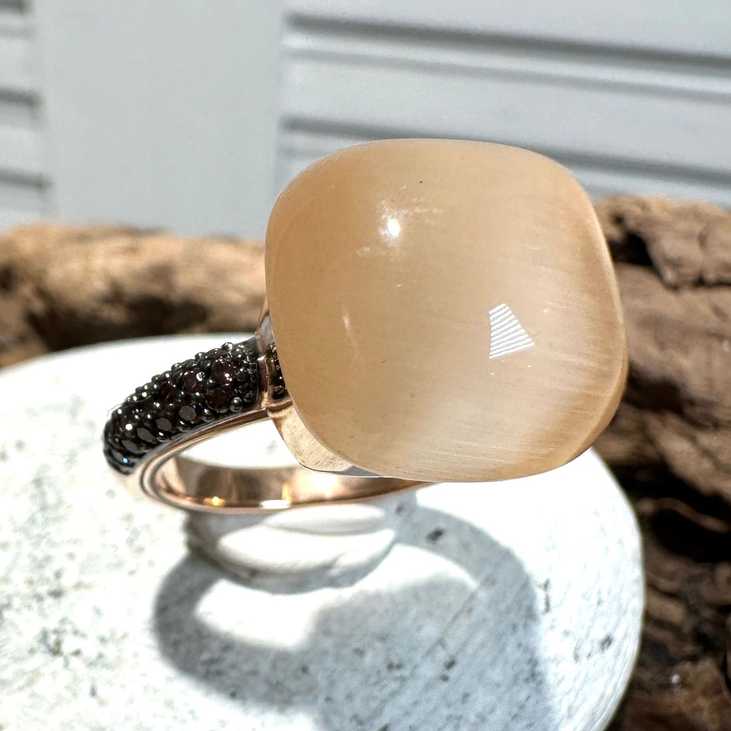 Anello in argento rosa con quarzo idrotermale pesca e zirconi brown-Lucos Preziosi