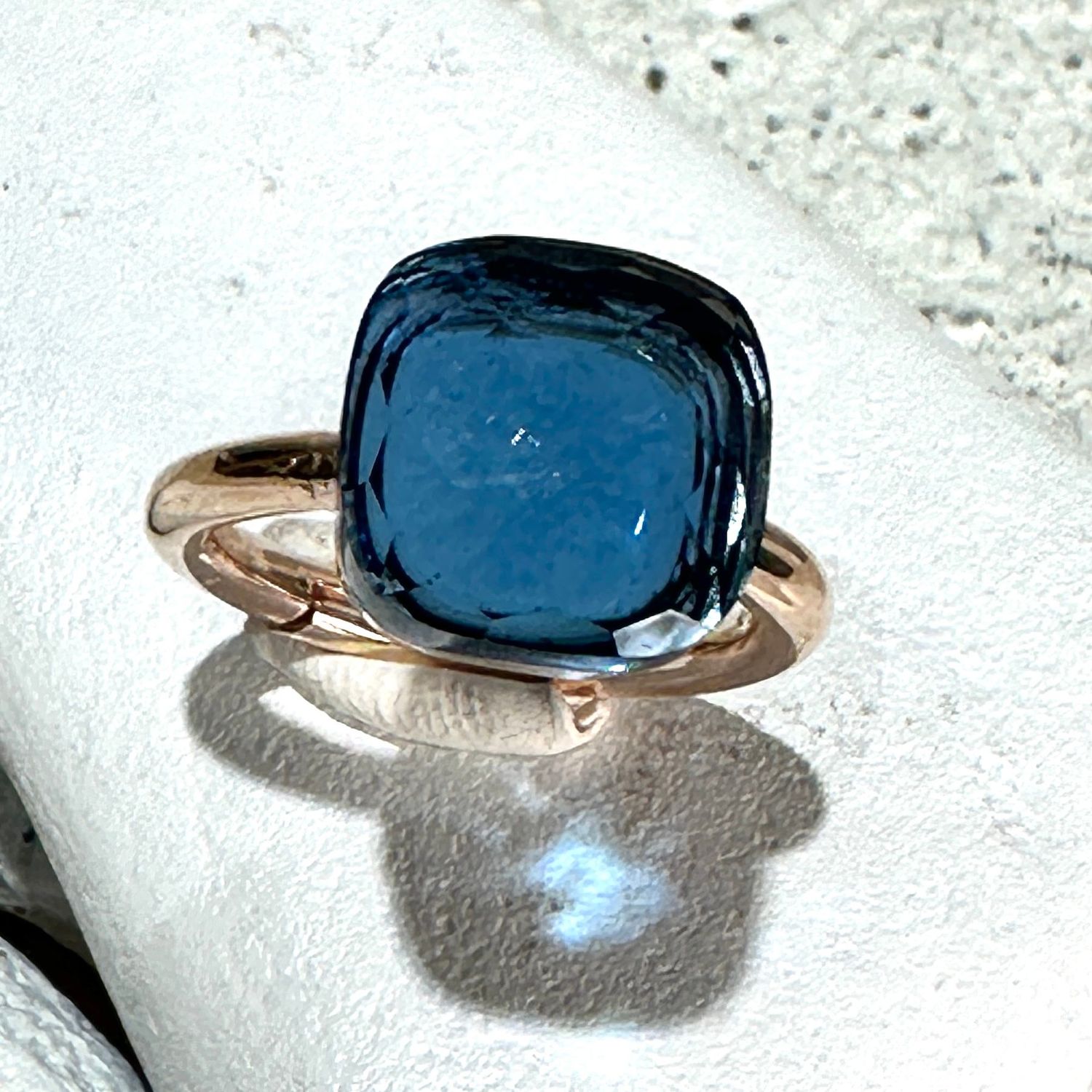 Anello in argento rosa con quarzo idrotermale blu london-Lucos Preziosi