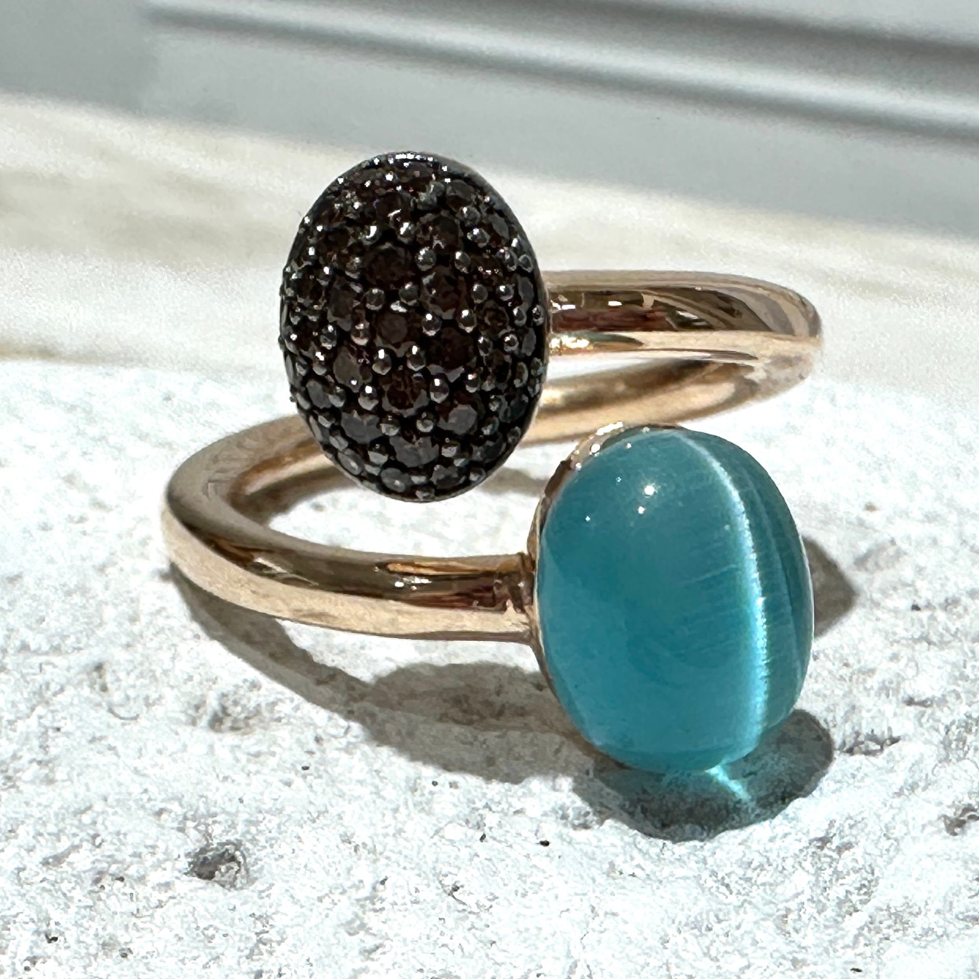 Contrariè in argento rosa ,quarzo idrotermale azzurro e zirconi brown-Lucos Preziosi