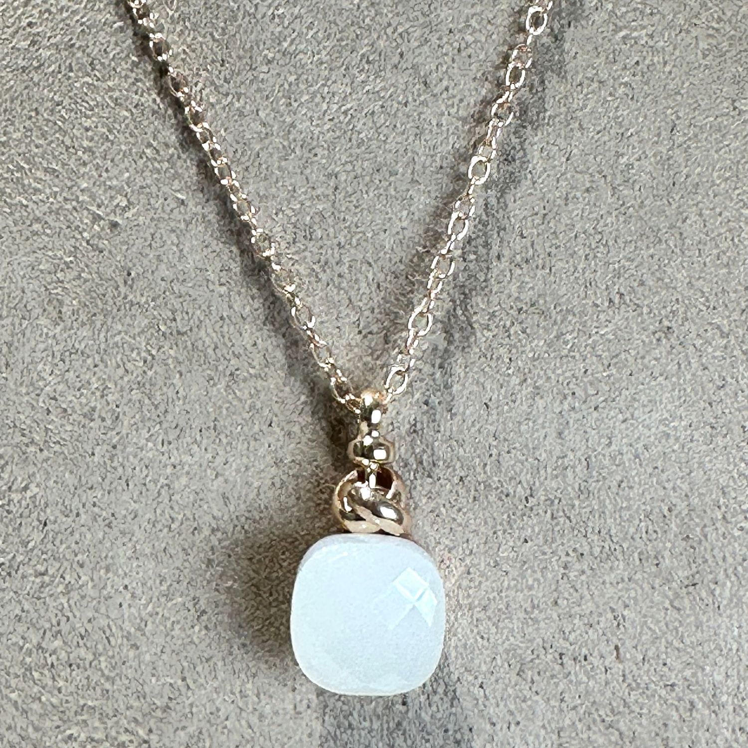 Collana in argento rosa con quarzo idrotermale bianco lattiginoso-Lucos Preziosi