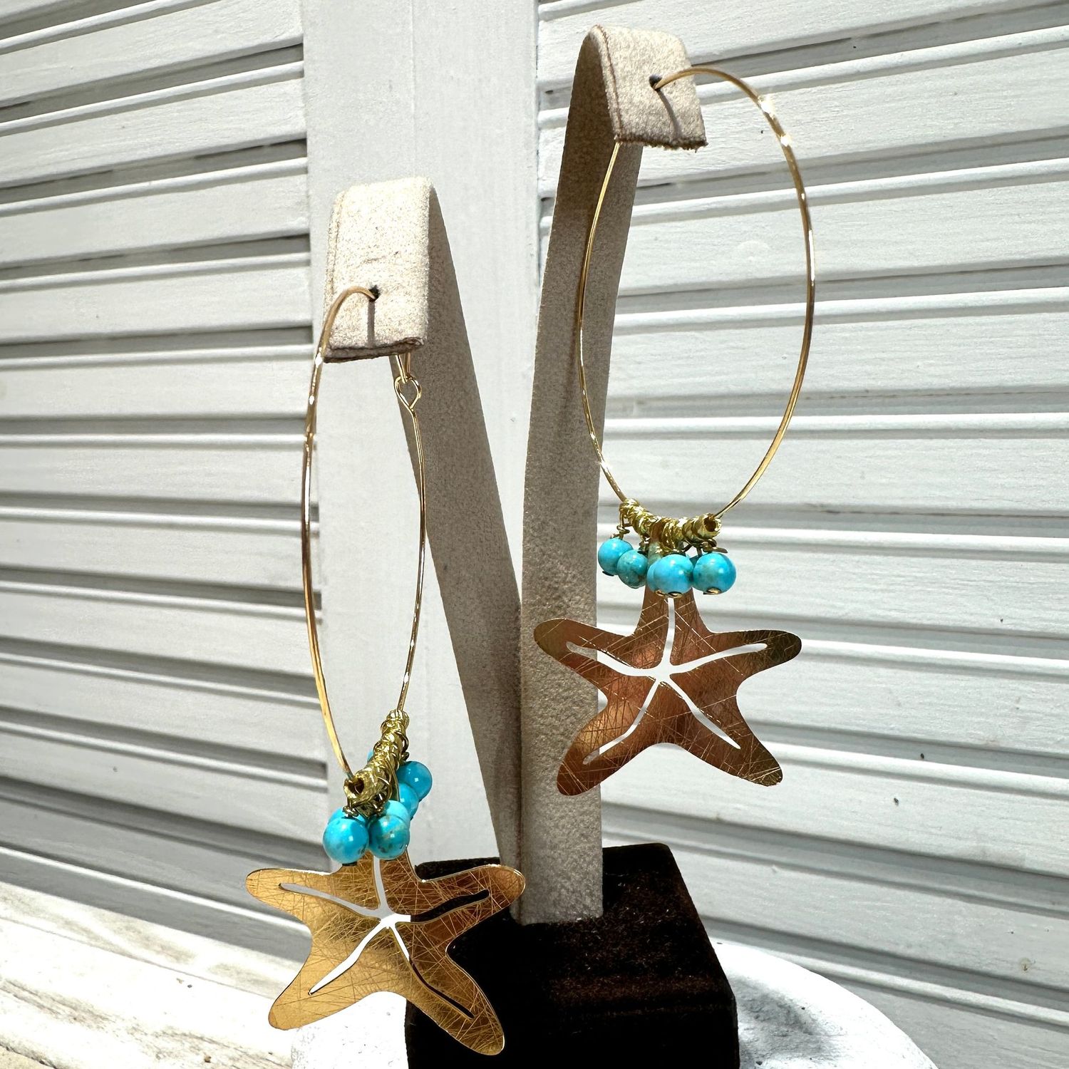 Orecchini in ottone con  stella marina in turchese – 9 cm-Barbara Burgio