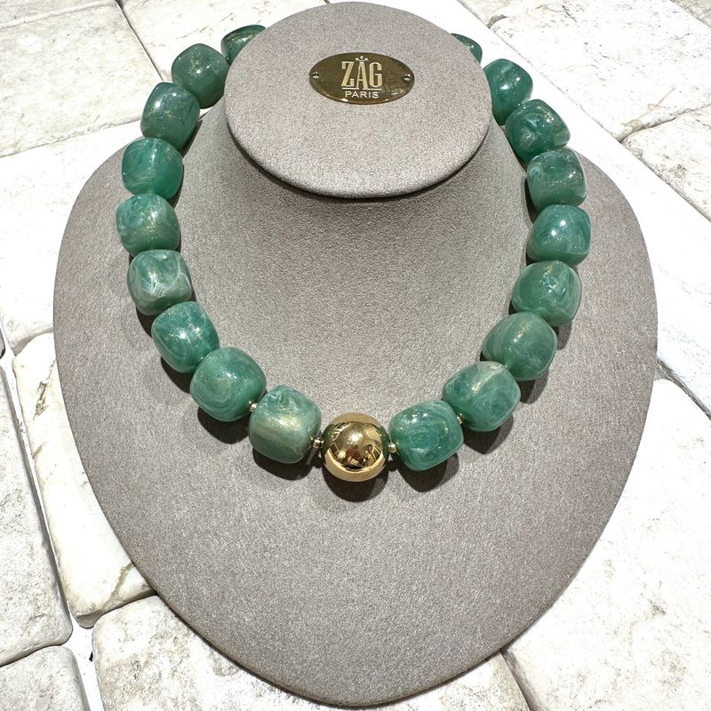 Collana in resina verde chiaro con boule in acciaio placcato-Zag Bijoux Collana in resina verde chiaro con boule in acciaio placcato-Zag Bijoux