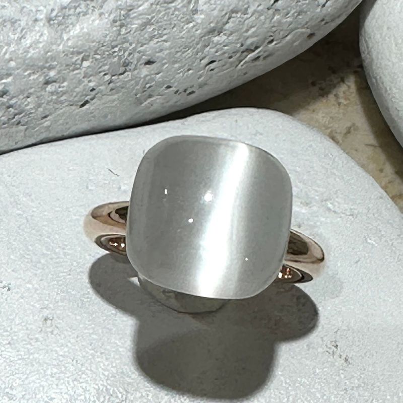 Anello in argento rosa con quarzo idrotermale cabochon quadrato-Lucos Preziosi