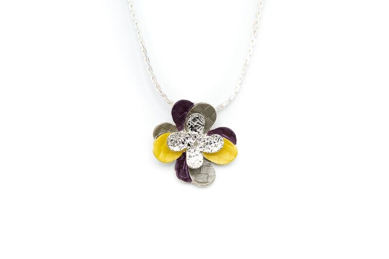 奧特唯 優雅之花項鍊