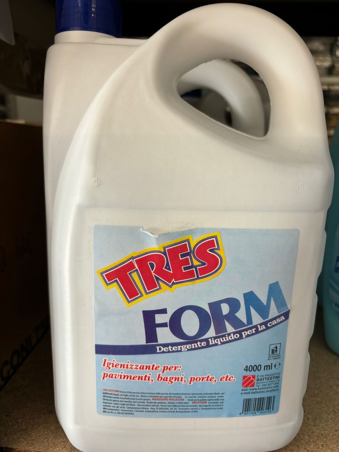 DETERGENTE LIQUIDO PAVIMENTO TRES LT 4