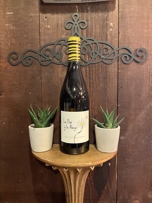 Corp de Gomariz “The Flower & The Bee”