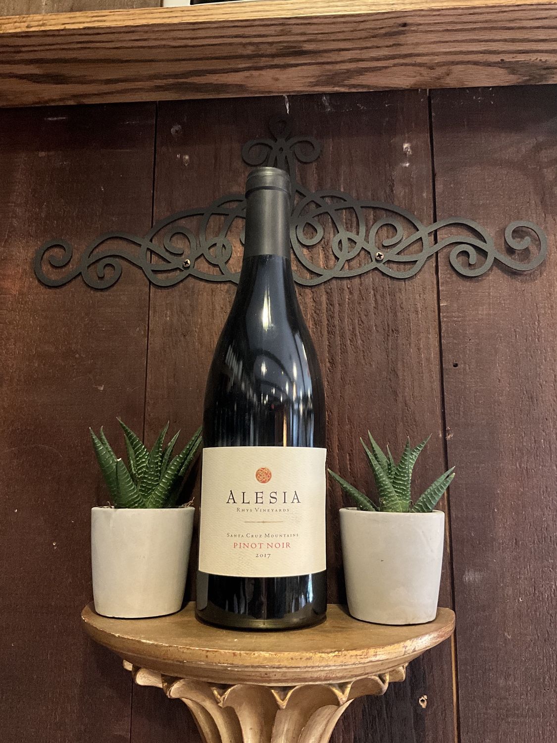 Alesia Pinot Noir