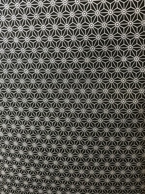 Quilters Basic Harmony Black Honeycomb