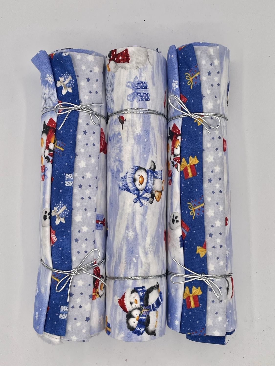 3 Yard Bundle - Penguins &amp; Gifts 2