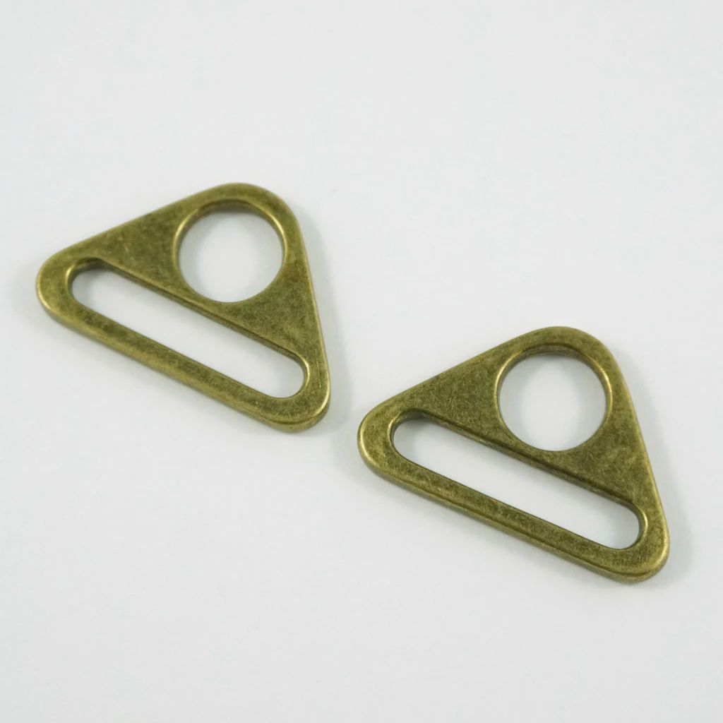 Triangle Rings 1&quot; - 25mm Antique Brass
