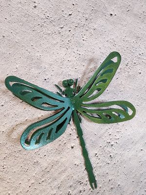 Dragonfly magnet dark green
