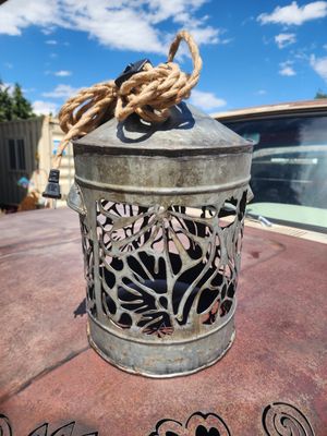 Chicken feeder light