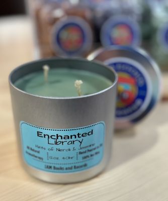 Enchanted Library Infinity Candle (Green)