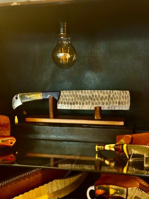 KNIVES
