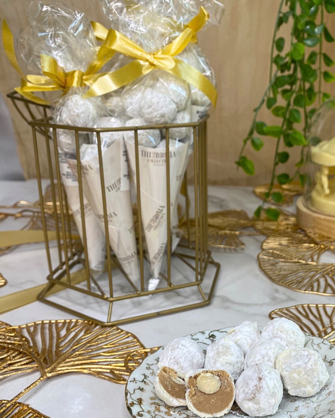 Cône boules de noisette praliné et Chocolat Blanc