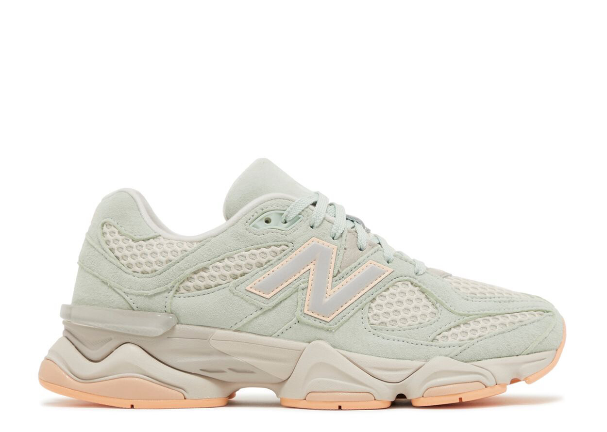 Moss Green 9060