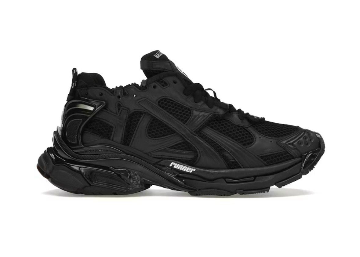 Black Runners S2