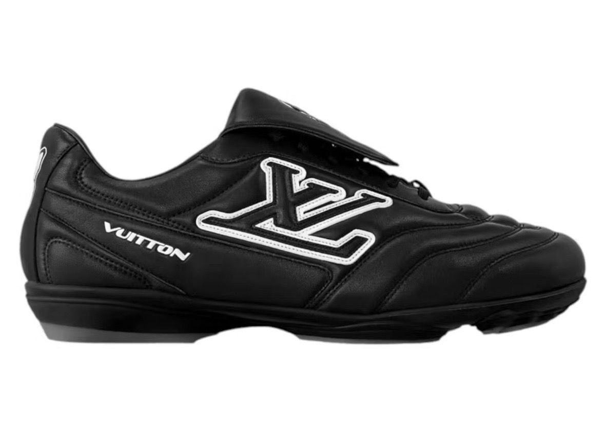 Black LV Footprint