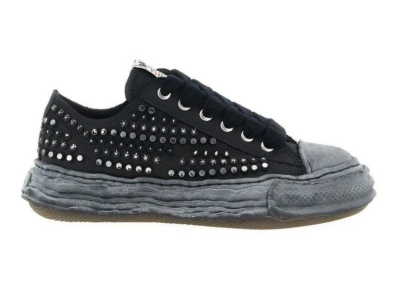 Studded Mihara