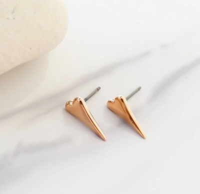 Orli Mini Pointed Heart Stud Earrings Gold