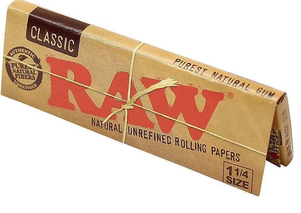 Raw Classic Rolling Papers 1 1/4