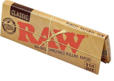 Raw Classic Rolling Papers 1 1/4