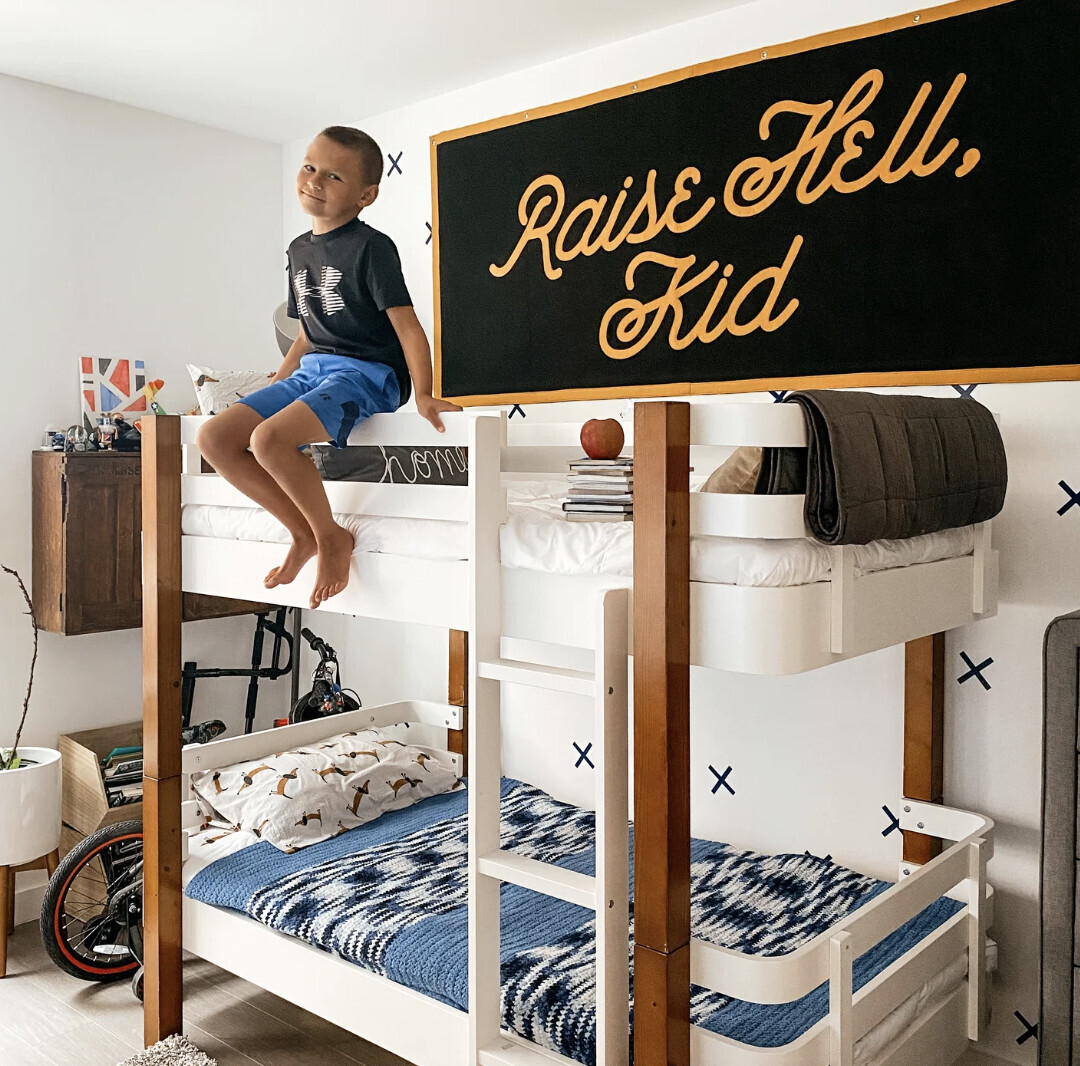 Raise Hell, Kid Championship Banner