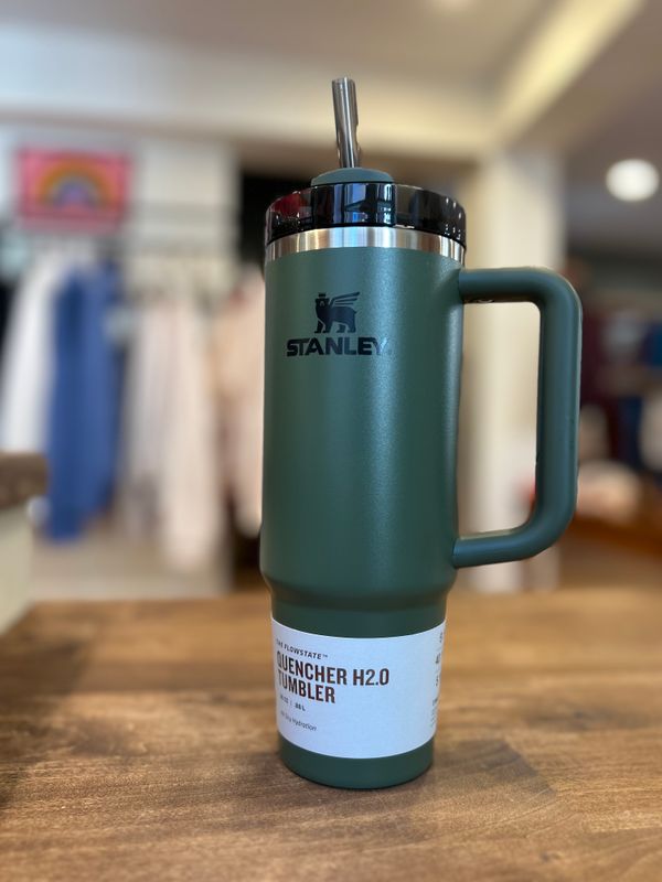 30oz Stanley The Quencher H2.O FlowState™ Tumbler - Pine
